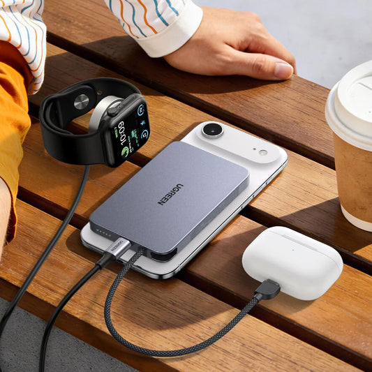 UGREEN PB570 (65839B) kabellose Powerbank, 10.000 mAh, 30 W, PD + FQI, 1 × Qi – 2 × USB-C, Blau