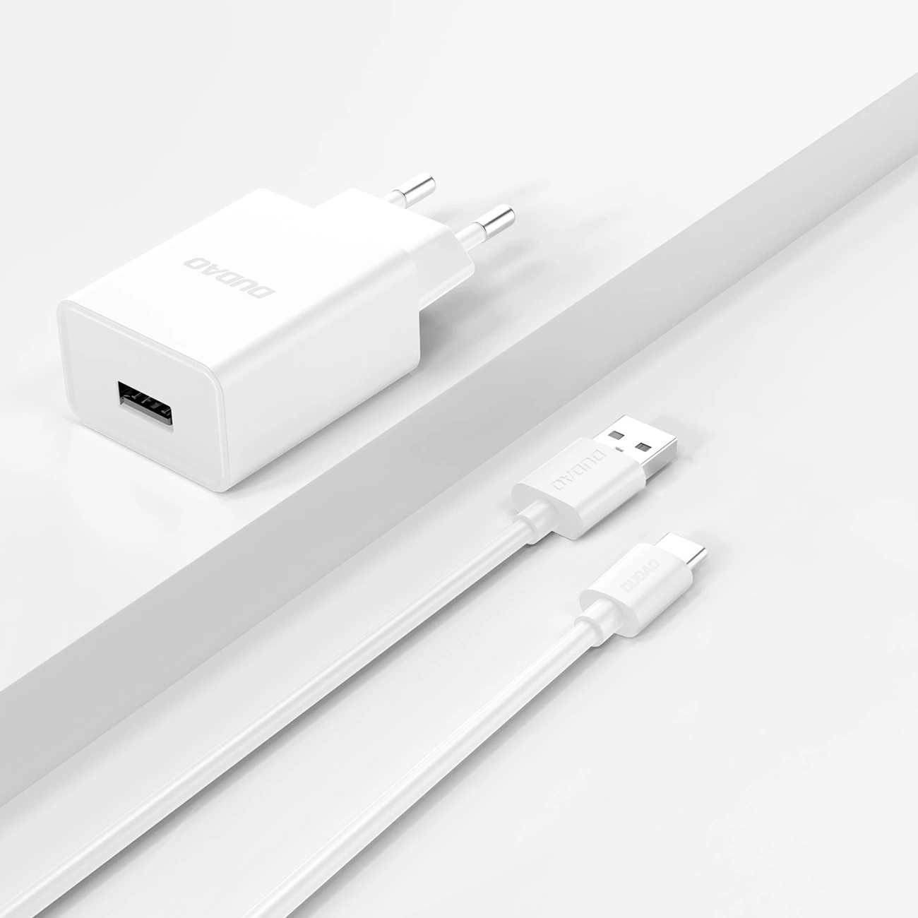 Netzladegerät mit USB-C Kabel Dudao A4EU, 10W, 2.1A, 1 x USB-A, Weiß
