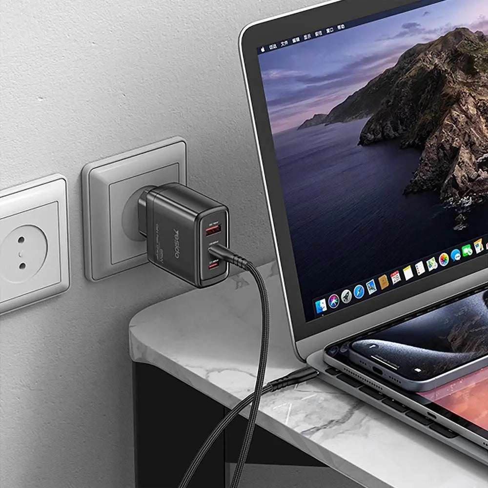 Netzladegerät mit USB-C Kabel Yesido YC144C, 65W, 3.25A, 1 x USB-A - 2 x USB-C, Schwarz