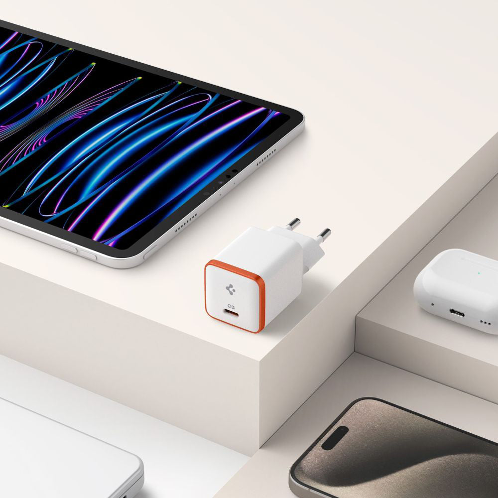Netzteil Spigen EE301EU Arcstation Essential, 30W, 3A, 1 x USB-C, Weiß ACH08449