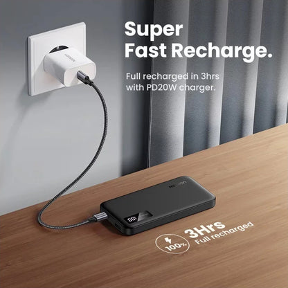 Externer Akku UGREEN PB311, 10000mAh, 22.5W, QC + PD, 1 x USB-C - 2 x USB-A, Schwarz