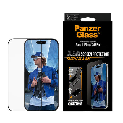 Schutzfolie PanzerGlass Ultra-Wide Fit Fastfit für Apple iPhone 17 / 16 Pro, gehärtetes Glas, Full Glue, Schwarz