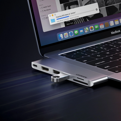UGREEN CM380 USB-C Hub (80856) für Apple MacBook Pro / Air Serie, 2 x USB-A 3.0 - 1 x USB-C - 1 x HDMI - 1 x SD - 1 x microSD