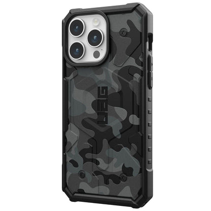 MagSafe-Hülle für Apple iPhone 15 Pro, Urban Armor Gear, Pathfinder SE Midnight Camo, Tarnmuster