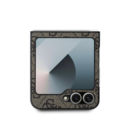 Hülle für Samsung Galaxy Z Flip7 F766, Guess, 4G Metal Logo, Schwarz