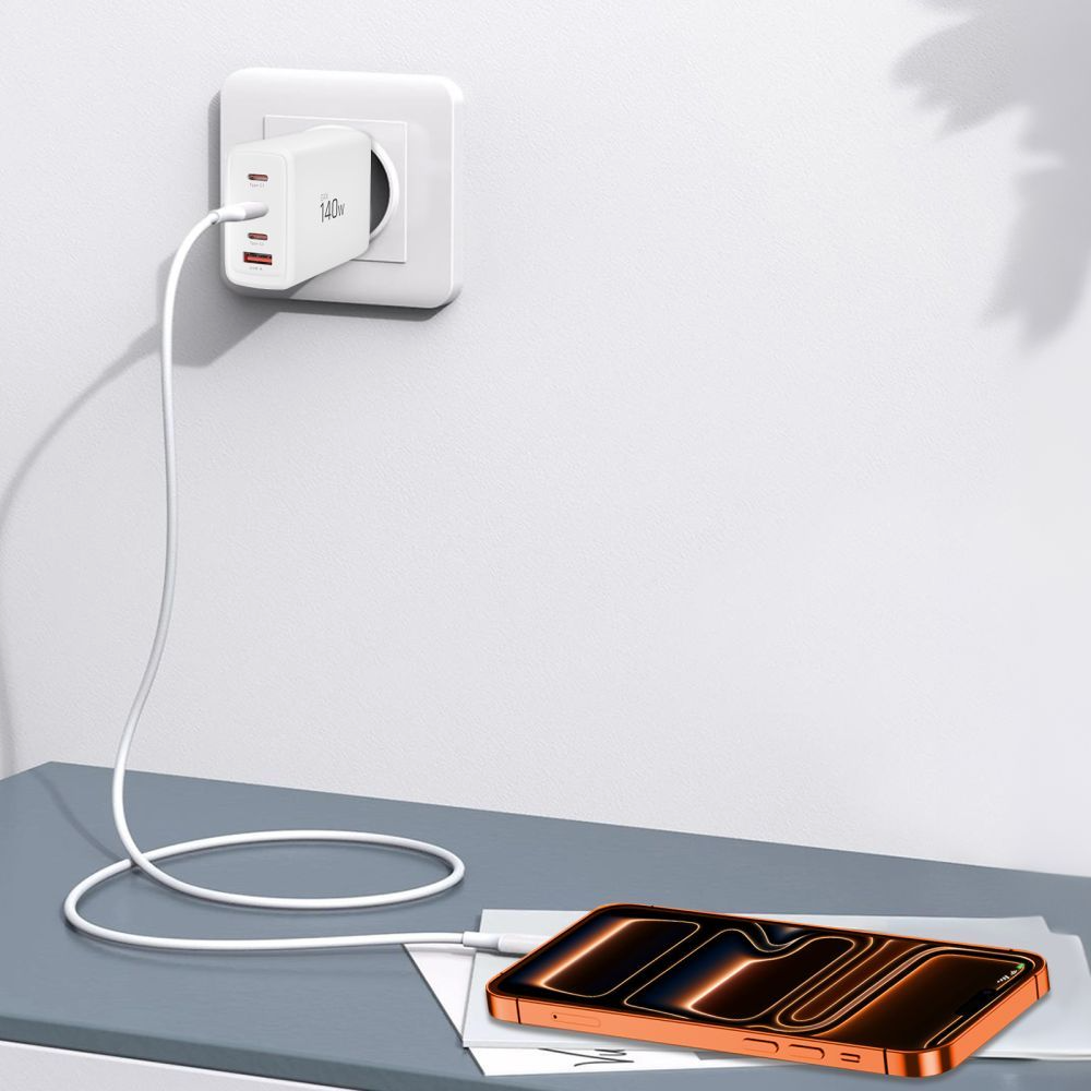 Netzladegerät Tech-Protect NC140W-GAN, 140W, 5A, 1 x USB-A - 3 x USB-C, Weiß