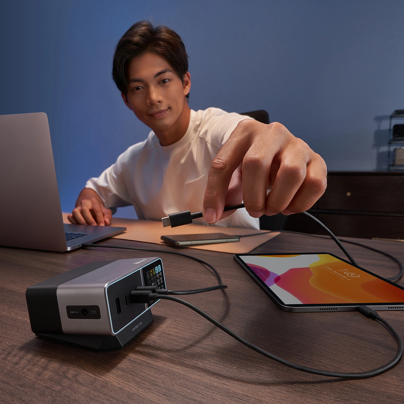 Ladegerät Station Cuktech TA3005U, 300W, 1 x DC - 1 x USB-A - 3 x USB-C, Grau