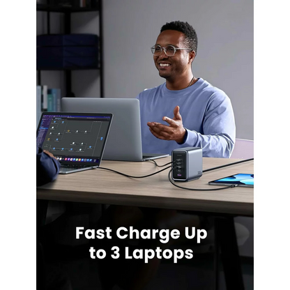 UGREEN CD333 Nexode Ladestation, 300W, 5A, 1 x USB-A - 4 x USB-C, Grau, Wiederverpackt